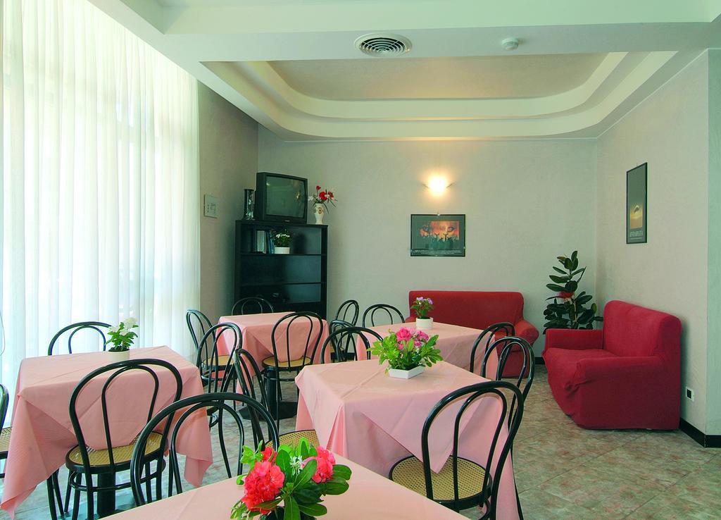 Hotel Residence Margherita Tortoreto Exterior photo